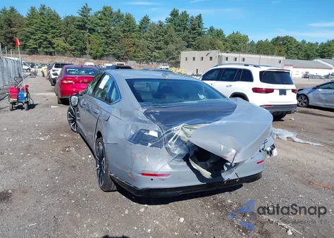 2024 Honda Accord Touring z USA, uszkodzony, nr VIN 1HGCY2F86RA059836